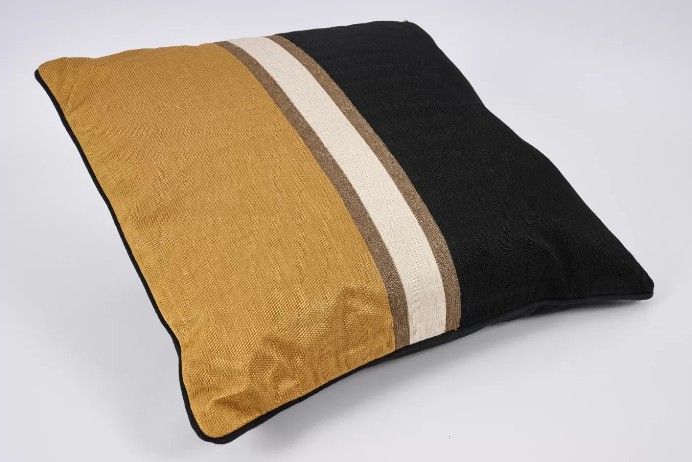 Shop KUBO, coussin, modèle 1 Coussins Décoratifs | Coussins Décoratifs