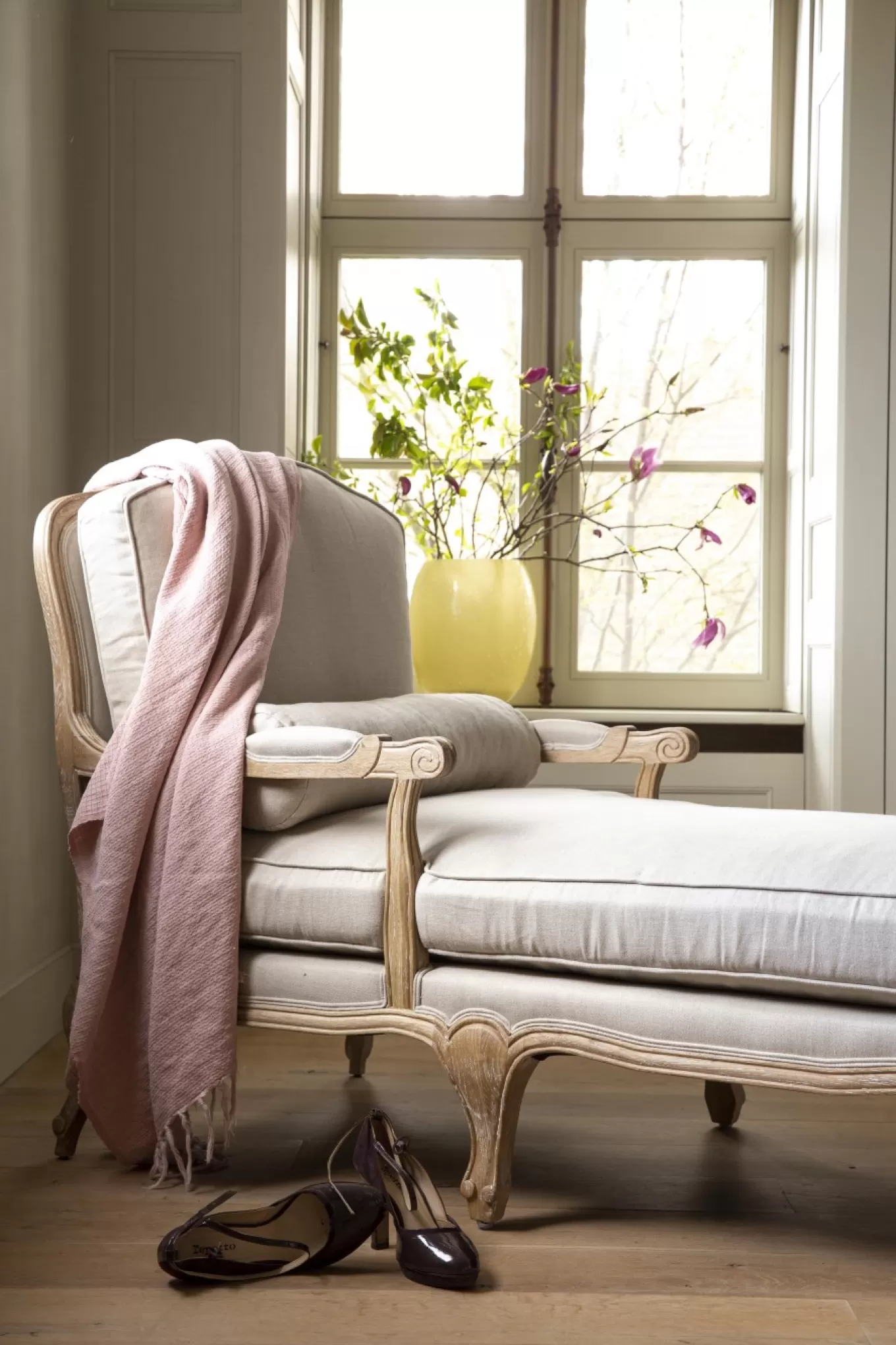 Shop RICHELLE, chaise longue, lin naturel Fauteuils | Sièges