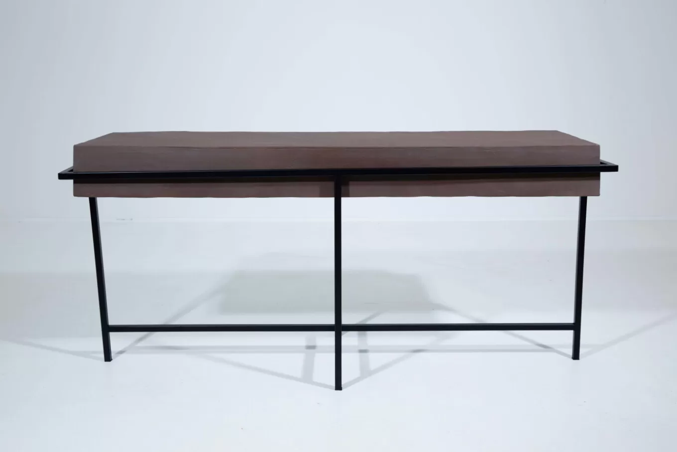 Shop WINNIE, table console, métal Tables D’Appoint & Consoles | Tables D’Appoint & Consoles